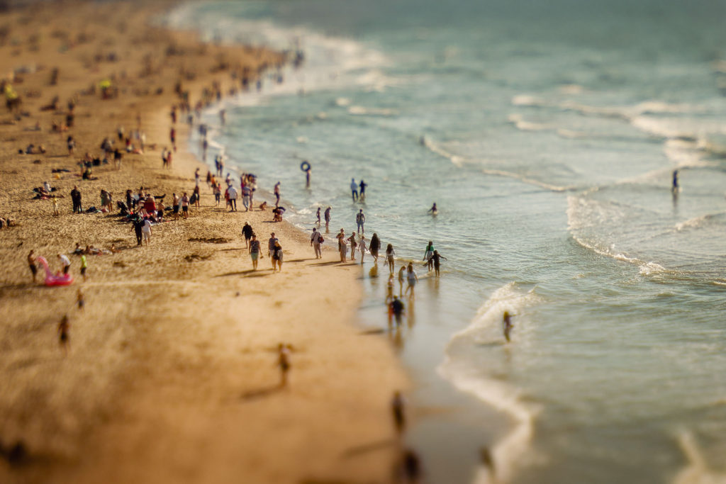 Lensbaby sony image of the scheveningen beach by Willie Kers