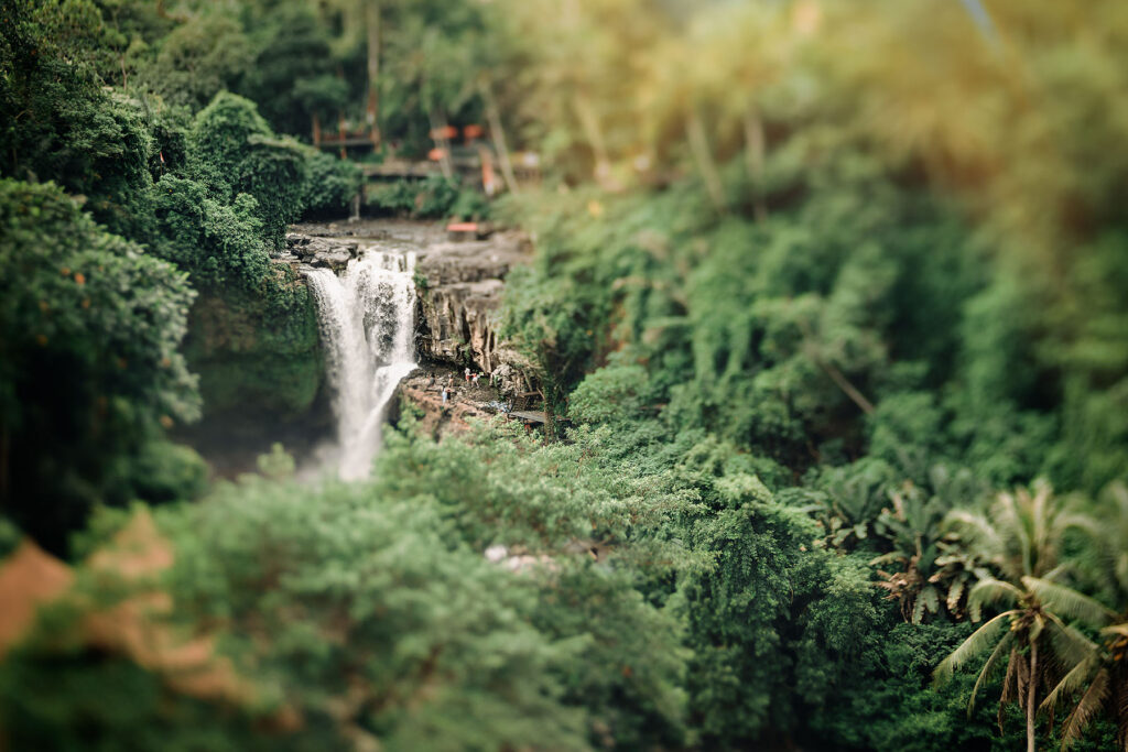 image of a waterfall at bali with lensbaby edge 50 by natural light photographer Willie Kers copy