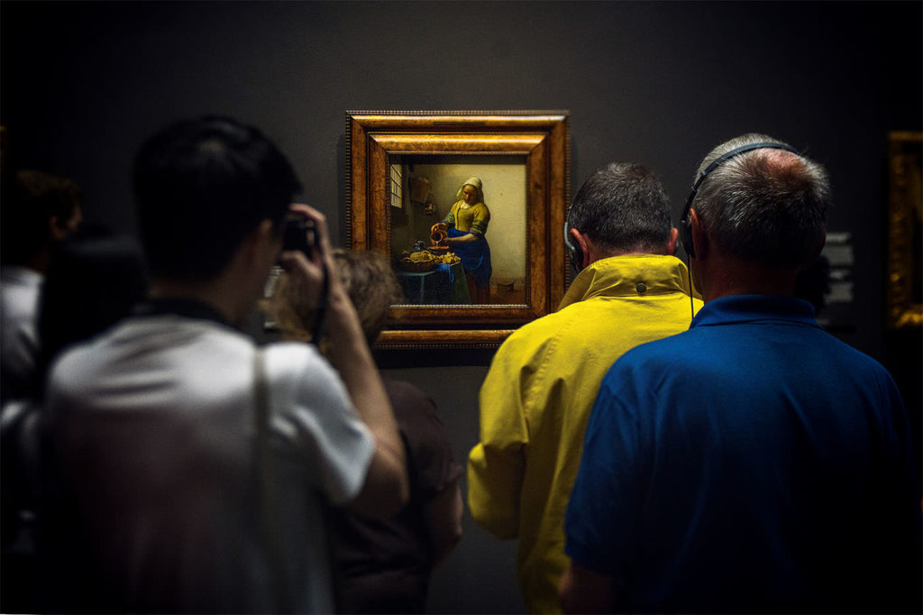 sony color image of Vermeers Milk maid at the rijksmuseum at amsterdam by Willie Kers